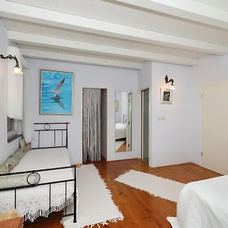 Villa Nikolina Molat