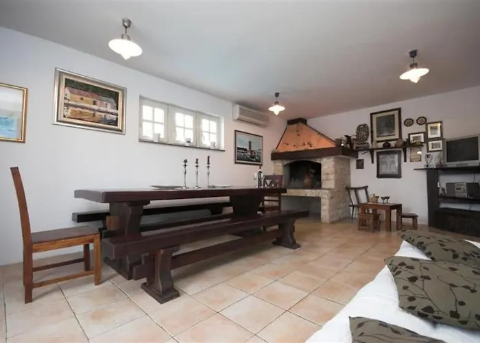 Villa Nikolina Molat